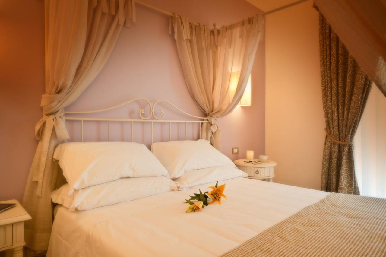 Hotel Girifalco - Nature & Relax マッサ・マリッティマ エクステリア 写真