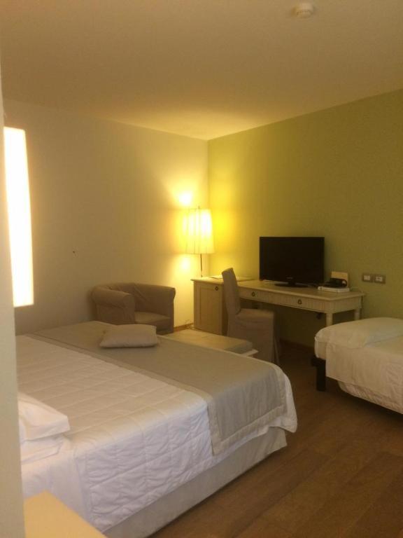 Hotel Girifalco - Nature & Relax マッサ・マリッティマ エクステリア 写真